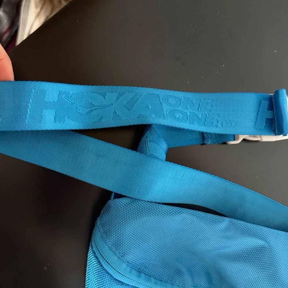 Hoka One One Blue Hip Pack Waist Bag Adjustable Belt Logo Strap Running Hiking